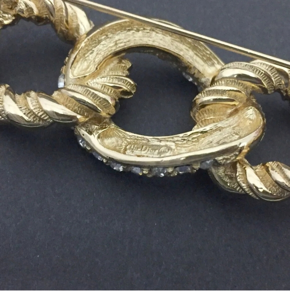 CHRISTIANE DIOR RHINESTONE GOLD TONE BROOCH - Picture 8 of 11